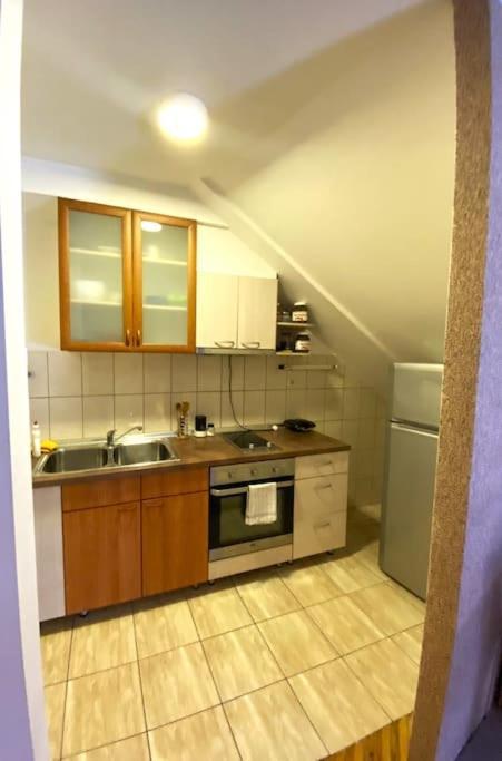 City Centre Loft Skopje Buitenkant foto