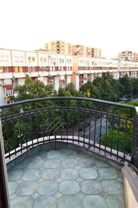 City Centre Loft Skopje Buitenkant foto